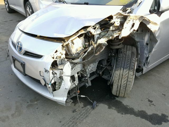 JTDKN3DU1B5327036 - 2011 TOYOTA PRIUS SILVER photo 9