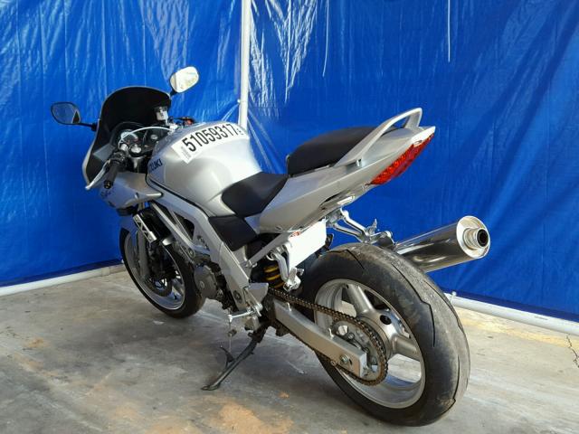 JS1VP53AX32103268 - 2003 SUZUKI SV650 SILVER photo 3