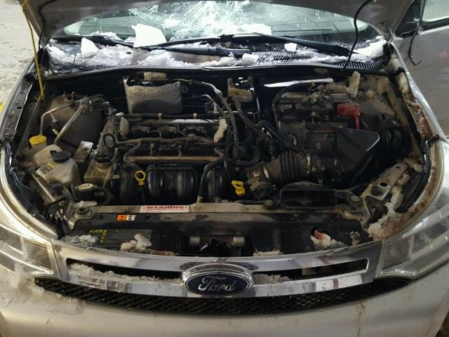 1FAHP35N98W212933 - 2008 FORD FOCUS SE SILVER photo 7