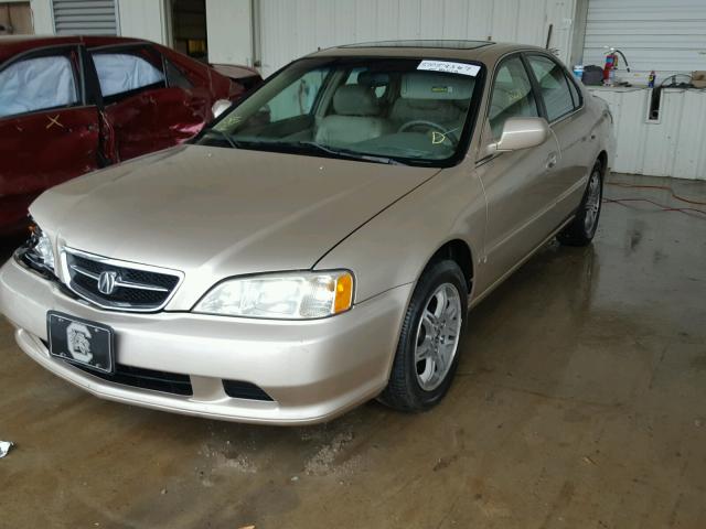 19UUA5662YA004744 - 2000 ACURA 3.2TL GOLD photo 2