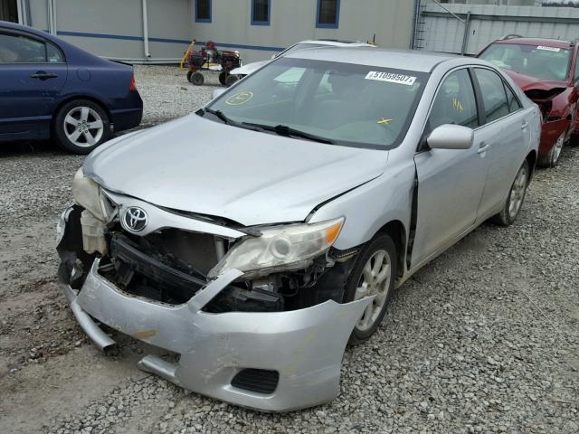 4T1BF3EK0BU694778 - 2011 TOYOTA CAMRY BASE SILVER photo 2