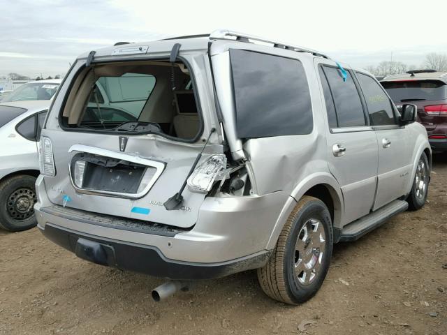 5LMFU28506LJ07799 - 2006 LINCOLN NAVIGATOR SILVER photo 4