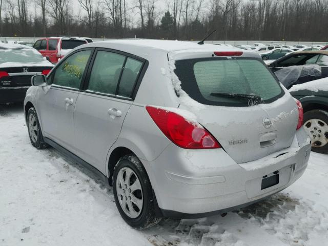 3N1BC13E19L357557 - 2009 NISSAN VERSA S SILVER photo 3