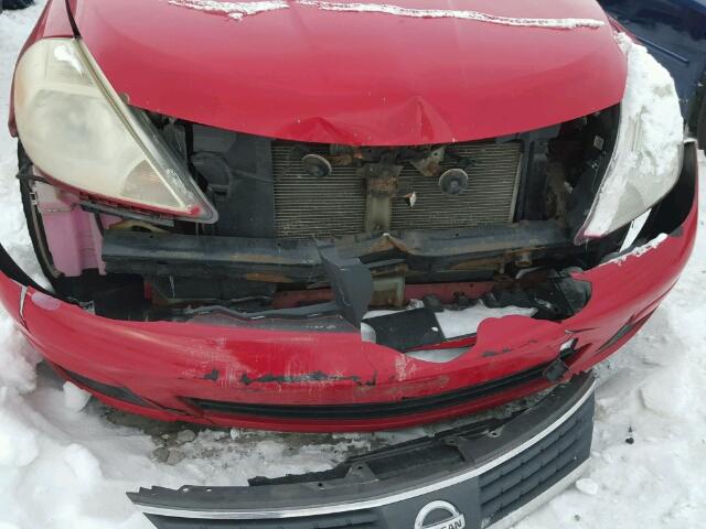 3N1BC13EX7L360146 - 2007 NISSAN VERSA S RED photo 9