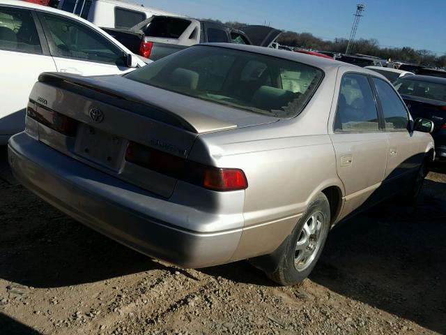 4T1BG22K4XU577563 - 1999 TOYOTA CAMRY CE GOLD photo 4