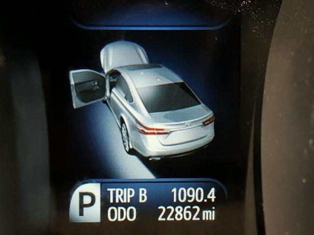 4T1BK1EB8FU142354 - 2015 TOYOTA AVALON XLE SILVER photo 8