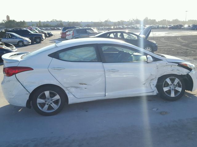 5NPDH4AE9DH407707 - 2013 HYUNDAI ELANTRA GL WHITE photo 9