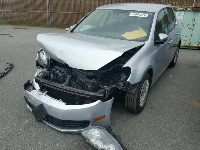 WVWDB7AJ7DW135832 - 2013 VOLKSWAGEN GOLF 银色 照片 2