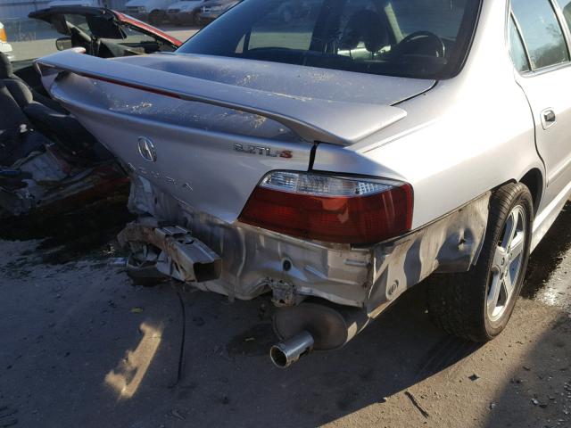 19UUA56942A006464 - 2002 ACURA 3.2TL TYPE SILVER photo 9