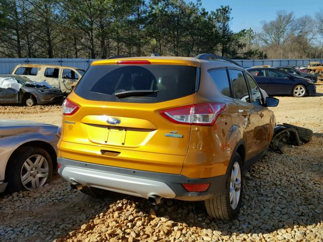 1FMCU0GX5GUC18969 - 2016 FORD ESCAPE SE ORANGE photo 4