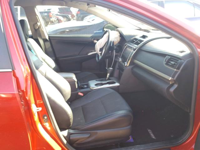 4T1BF1FK0EU863074 - 2014 TOYOTA CAMRY L RED photo 5