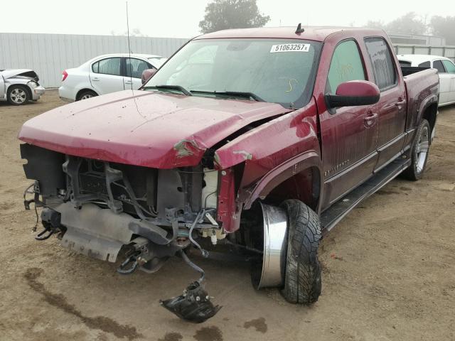 2GCEC13J471558083 - 2007 CHEVROLET SILVERADO RED photo 2