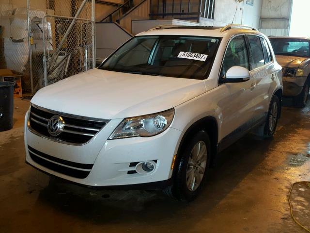 WVGAV75N79W526862 - 2009 VOLKSWAGEN TIGUAN S WHITE photo 2