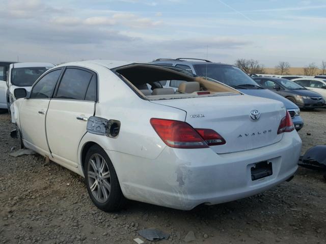 4T1BK36B48U287646 - 2008 TOYOTA AVALON XL WHITE photo 3