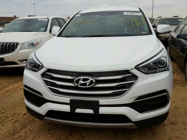 5NMZT3LBXJH073276 - 2018 HYUNDAI SANTA FE S WHITE photo 9