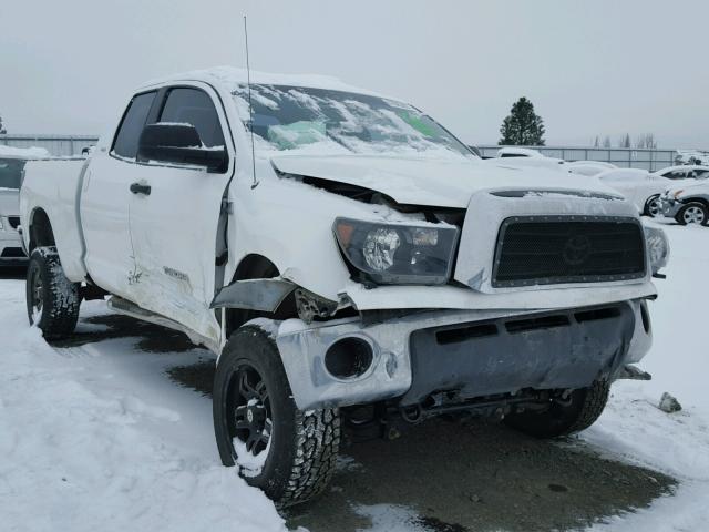 5TFBT54167X005432 - 2007 TOYOTA TUNDRA DOU WHITE photo 1