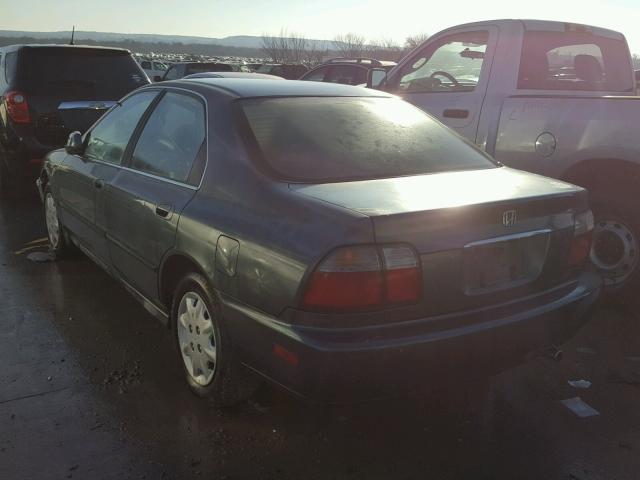 1HGCD5639VA052472 - 1997 HONDA ACCORD LX GREEN photo 3