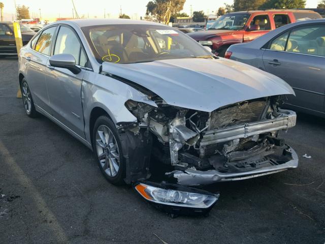 3FA6P0LU8HR287688 - 2017 FORD FUSION SE SILVER photo 1