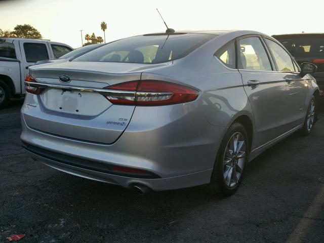 3FA6P0LU8HR287688 - 2017 FORD FUSION SE SILVER photo 4