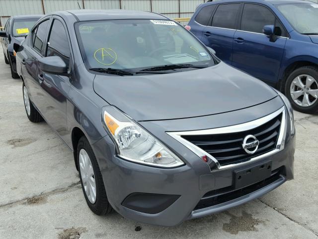 3N1CN7AP3HL857157 - 2017 NISSAN VERSA S GRAY photo 1