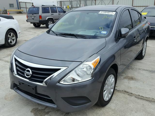 3N1CN7AP3HL857157 - 2017 NISSAN VERSA S GRAY photo 2