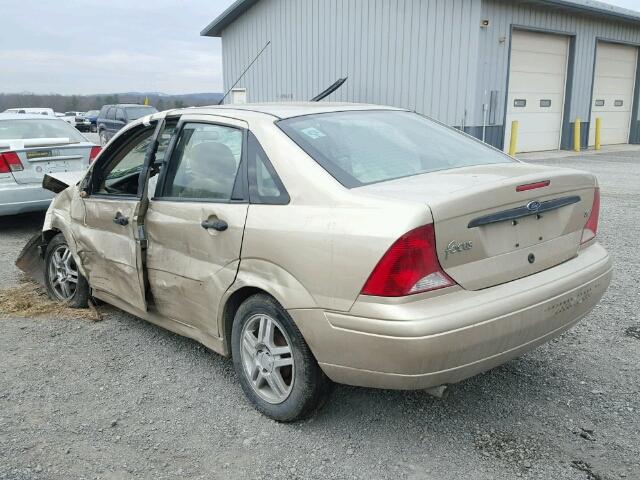 1FAFP34392W315445 - 2002 FORD FOCUS SE TAN photo 3