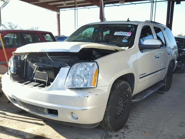 1GKFC03299R169140 - 2009 GMC YUKON DENA WHITE photo 2