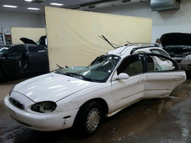 1MEFM58U9XG648150 - 1999 MERCURY SABLE GS WHITE photo 2