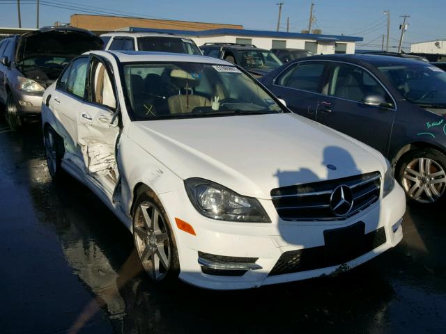 WDDGF4HB7EG220914 - 2014 MERCEDES-BENZ C 250 WHITE photo 1