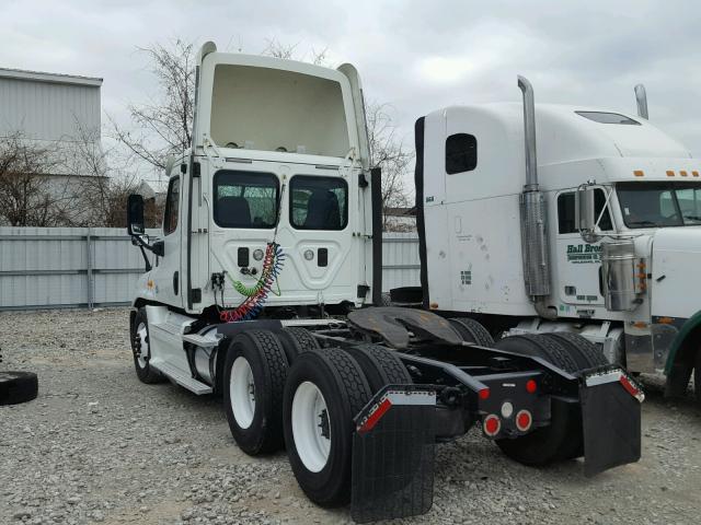 1FUJGEDR5DLBZ2604 - 2013 FREIGHTLINER CASCADIA 1 WHITE photo 3