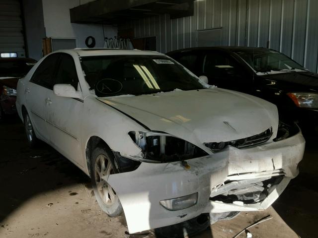 4T1BF32K35U607383 - 2005 TOYOTA CAMRY LE WHITE photo 1