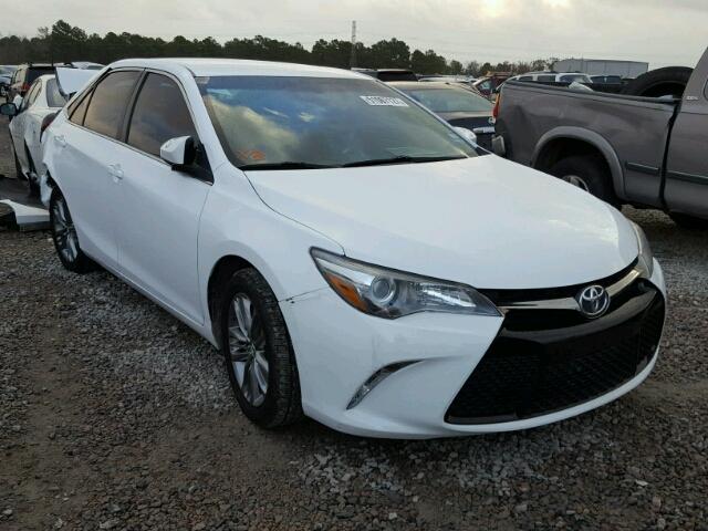 4T1BF1FK9GU139631 - 2016 TOYOTA CAMRY LE WHITE photo 1