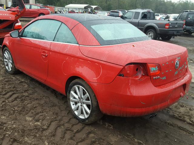 WVWBA7AH2AV015560 - 2010 VOLKSWAGEN EOS TURBO RED photo 3