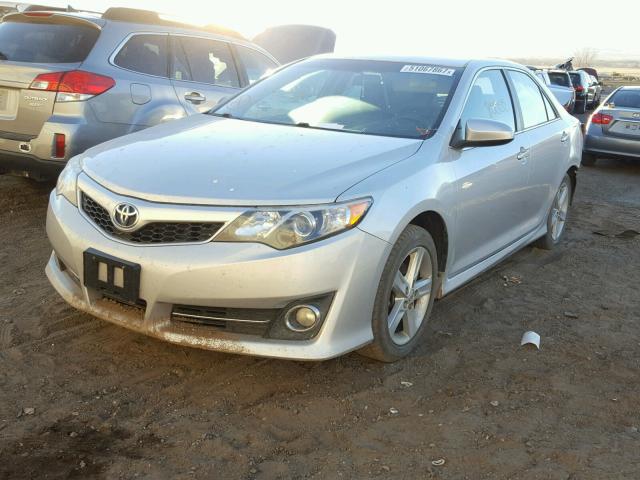 4T1BF1FKXDU241418 - 2013 TOYOTA CAMRY L SILVER photo 2