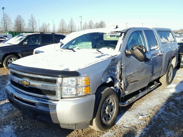 3GCPCREA8BG172433 - 2011 CHEVROLET SILVERADO SILVER photo 2