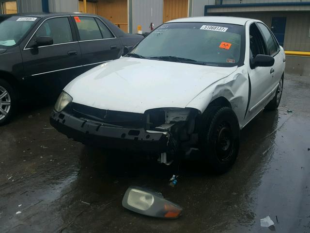 1G1JC52FX37132617 - 2003 CHEVROLET CAVALIER WHITE photo 2