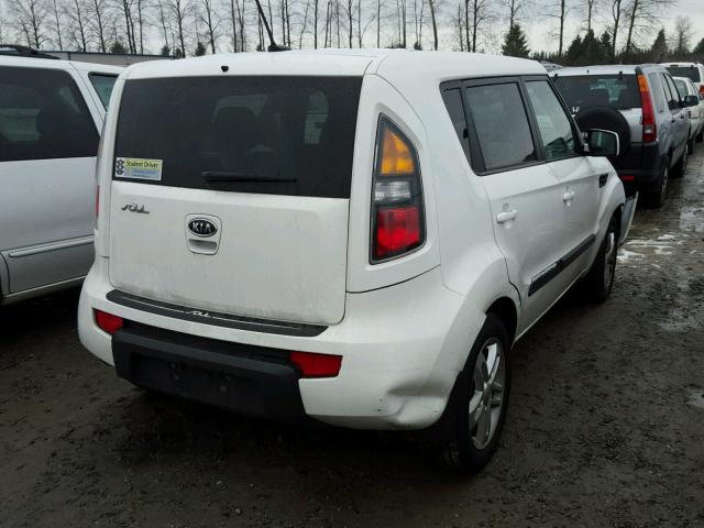 KNDJT2A2XB7706197 - 2011 KIA SOUL + WHITE photo 4