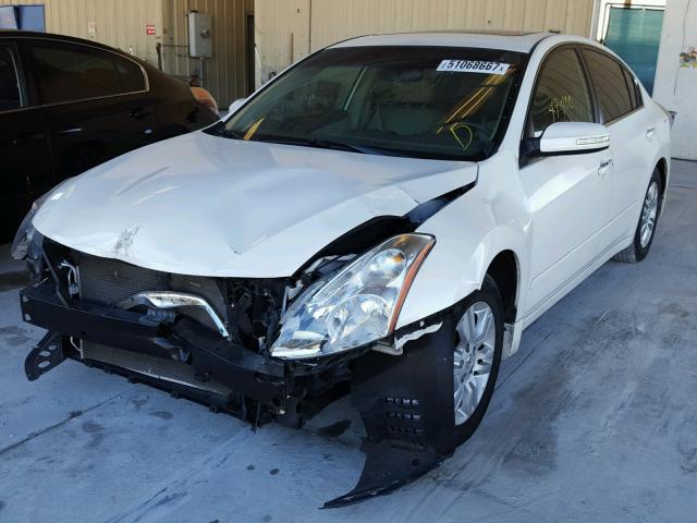 1N4AL2AP8BN427781 - 2011 NISSAN ALTIMA BAS WHITE photo 2