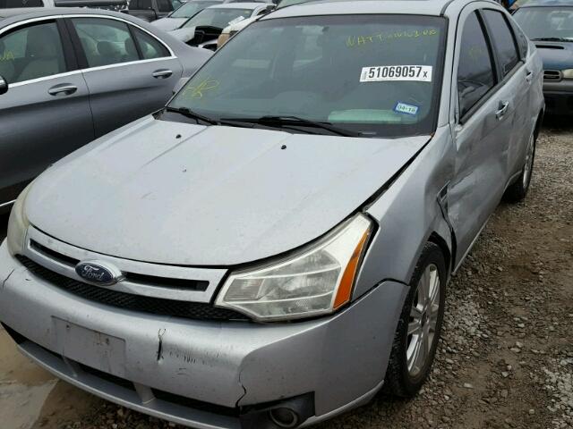 1FAHP35N08W212982 - 2008 FORD FOCUS SE SILVER photo 2