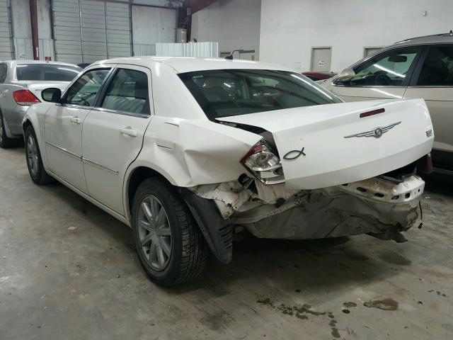 2C3KA33G28H258046 - 2008 CHRYSLER 300 LIMITE WHITE photo 3