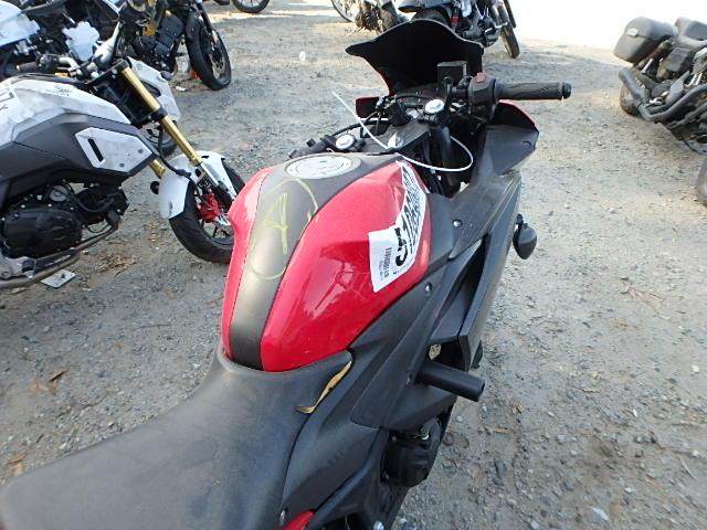 MH3RH06Y7FK005207 - 2015 YAMAHA YZFR3 RED photo 5