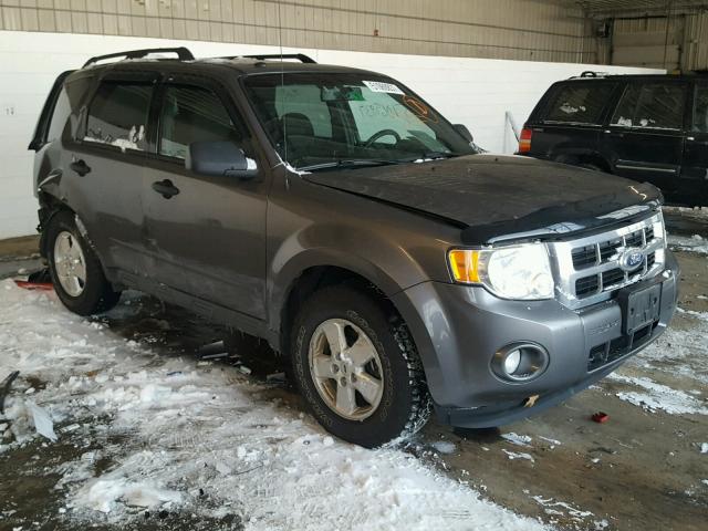 1FMCU9DG6AKB31822 - 2010 FORD ESCAPE XLT 灰色 照片 1