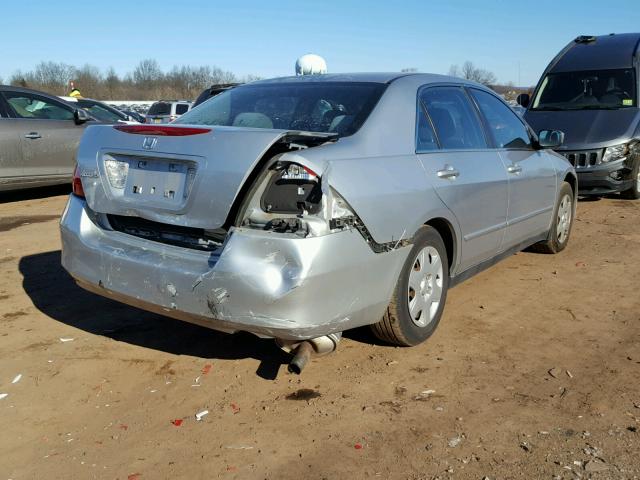 1HGCM56417A119528 - 2007 HONDA ACCORD LX SILVER photo 4