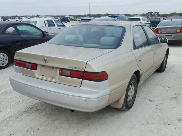 JT2BG22K7X0287693 - 1999 TOYOTA CAMRY LE BEIGE photo 4