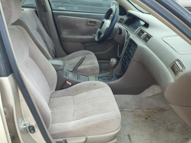 JT2BG22K7X0287693 - 1999 TOYOTA CAMRY LE BEIGE photo 5