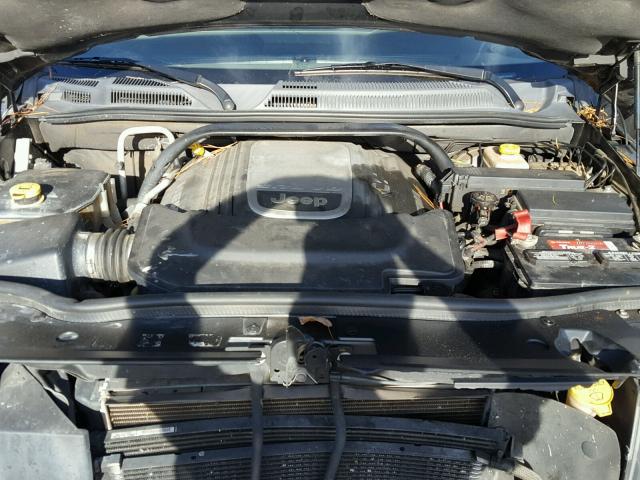 1J8HG58206C139479 - 2006 JEEP COMMANDER BLACK photo 7