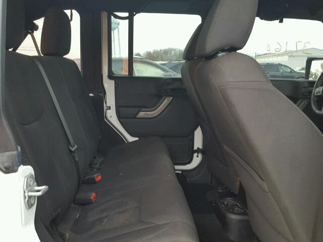 1C4BJWDG8FL627200 - 2015 JEEP WRANGLER U WHITE photo 6