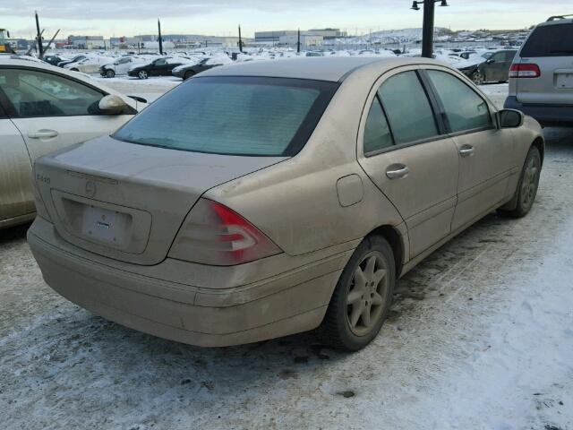 WDBRF61J01F017524 - 2001 MERCEDES-BENZ C 240 GOLD photo 4