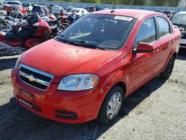 KL1TD56E09B604657 - 2009 CHEVROLET AVEO LS RED photo 2