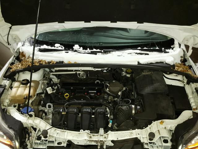 1FADP3F20EL186562 - 2014 FORD FOCUS SE WHITE photo 7